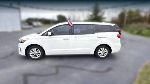 2016 Kia Sedona L