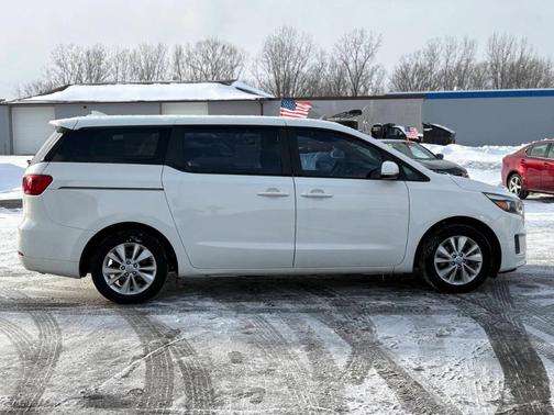 2016 Kia Sedona L