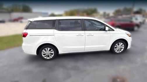 2016 Kia Sedona L