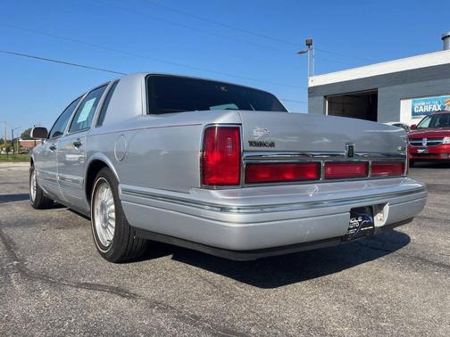 1996 Lincoln Town Car Cartier Designer