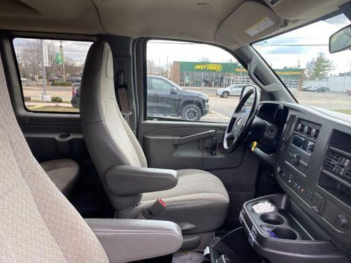 Silver Ice Metallic 2020 Chevrolet Express 2500 RWD 2500 Regular Wheelbase LT