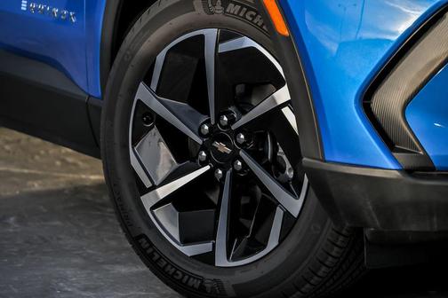 Riptide Blue Metallic 2025 Chevrolet Equinox EV LT