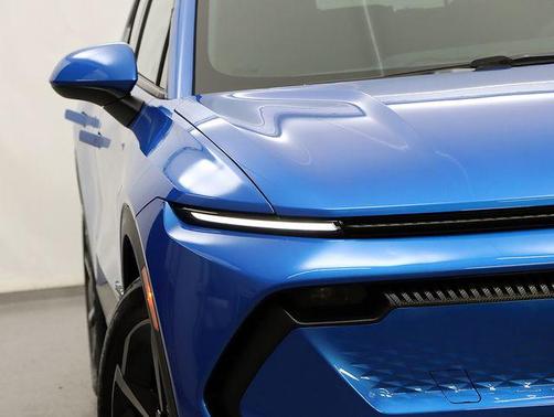 Riptide Blue Metallic 2025 Chevrolet Equinox EV LT