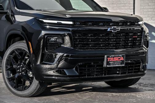 Mosaic Black Metallic 2026 Chevrolet Traverse RS