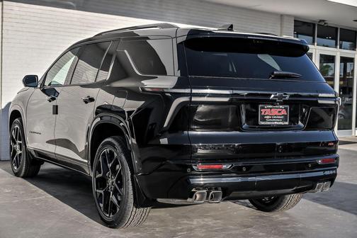 Mosaic Black Metallic 2026 Chevrolet Traverse RS