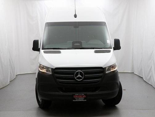 2025 Mercedes-Benz Sprinter 2500 Standard Roof