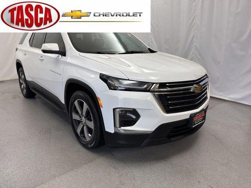 Summit White 2023 Chevrolet Traverse LT Leather