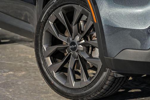 Gravity Grey 2022 Kia Sorento SX