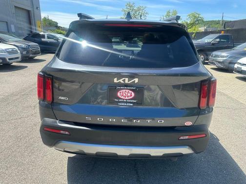 Gravity Grey 2022 Kia Sorento SX