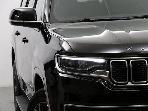 2023 Jeep Wagoneer L Series III 4x4