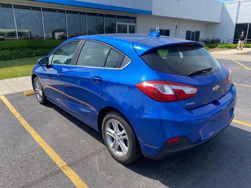 Kinetic Blue Metallic 2017 Chevrolet Cruze LT