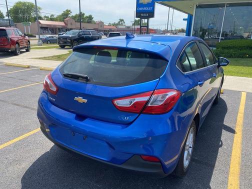 Kinetic Blue Metallic 2017 Chevrolet Cruze LT