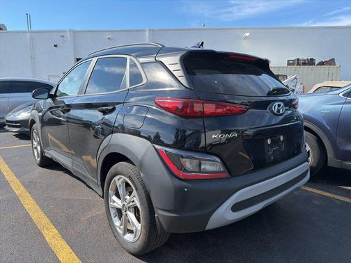 Abyss Black Pearl 2023 Hyundai KONA SEL