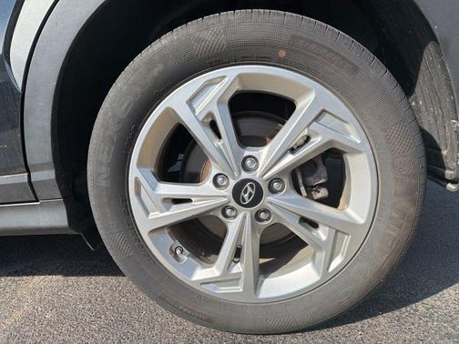 Abyss Black Pearl 2023 Hyundai KONA SEL