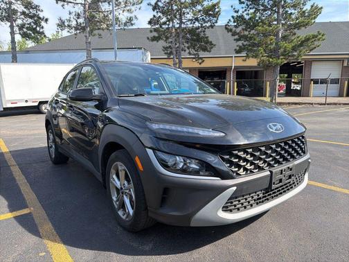 Abyss Black Pearl 2023 Hyundai KONA SEL