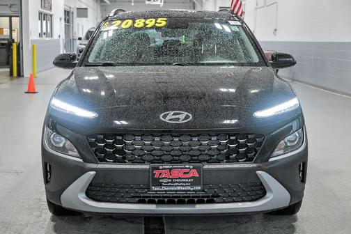 Abyss Black Pearl 2023 Hyundai KONA SEL