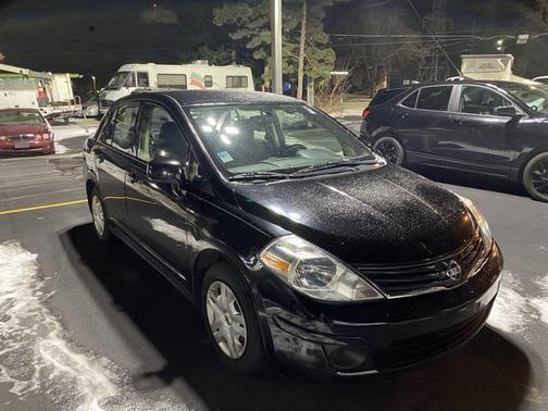 2010 Nissan Versa 1.8 S