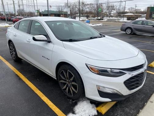 2023 Chevrolet Malibu FWD RS