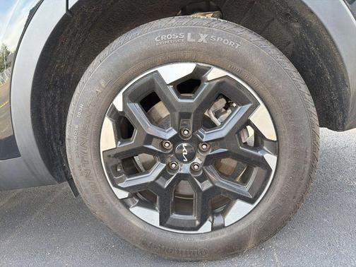 Ebony Black 2024 Kia Sorento S