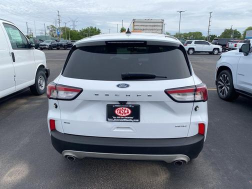 Oxford White 2021 Ford Escape SE