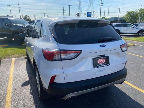 Oxford White 2021 Ford Escape SE