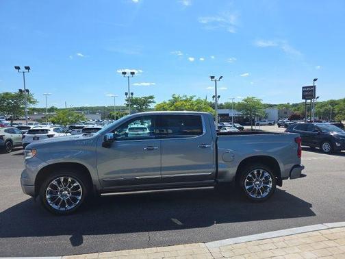 Sterling Gray Metallic 2023 Chevrolet Silverado 1500 High Country