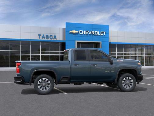 Lakeshore Blue Metallic 2026 Chevrolet Silverado 2500 Custom