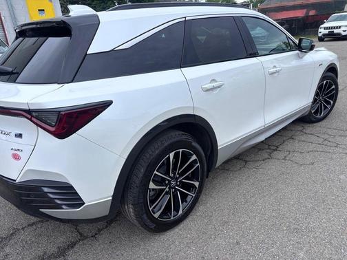Snowfall Pearl 2024 Acura ZDX A-SPEC