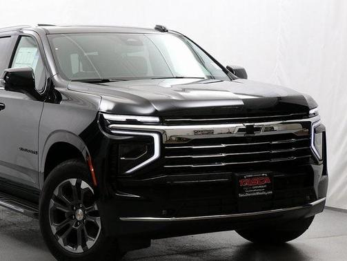 2025 Chevrolet Suburban LT