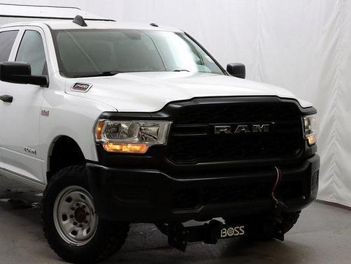 2020 RAM 2500 Tradesman Crew Cab 4X4 8' Box