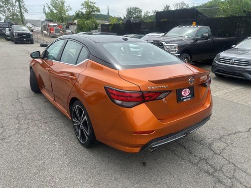 Monarch Orange/Super Black 2020 Nissan Sentra SR