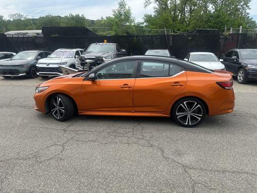 Monarch Orange/Super Black 2020 Nissan Sentra SR