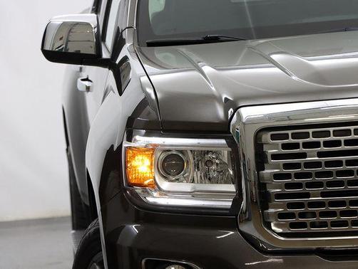 Smokey Quartz Metallic 2019 GMC Canyon Denali