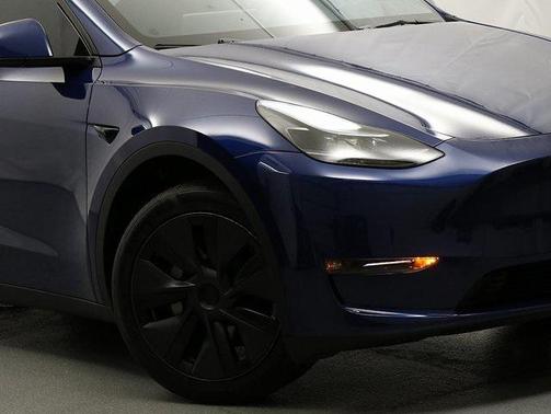 2024 Tesla Model Y Long Range Dual Motor All-Wheel Drive