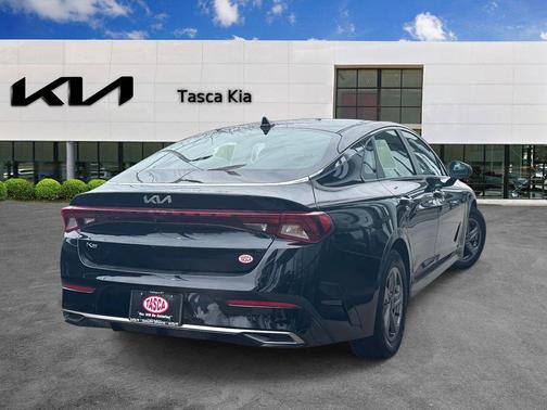 Ebony Black 2022 Kia K5 LXS