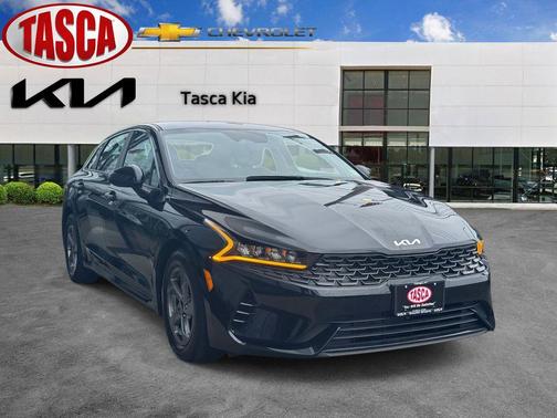 Ebony Black 2022 Kia K5 LXS