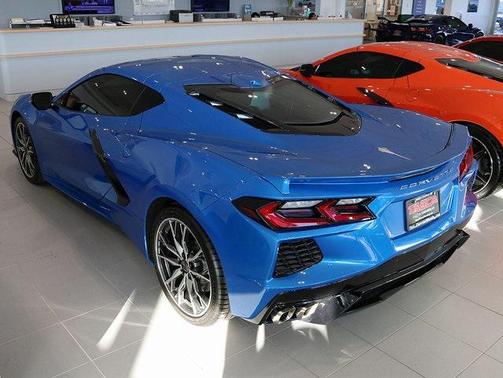 2025 Chevrolet Corvette Stingray w/2LT