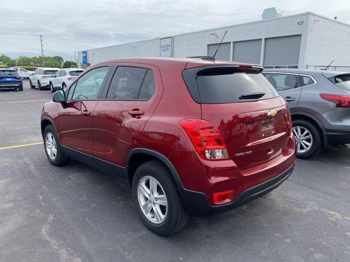 Crimson Metallic 2022 Chevrolet Trax LS