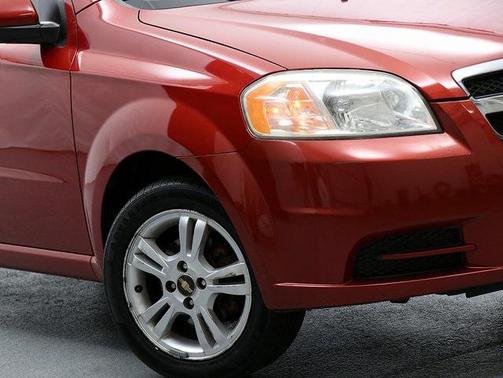 2011 Chevrolet Aveo LT