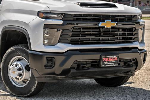 Summit White 2025 Chevrolet Silverado 3500 WT
