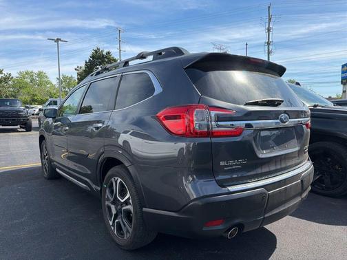 Magnetite Gray Metallic 2023 Subaru Ascent Touring 7-Passenger