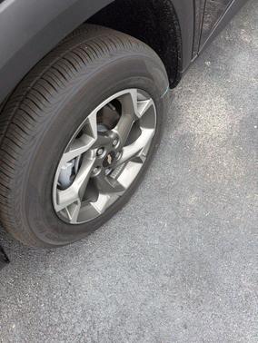 Mosaic Black Metallic 2026 Chevrolet Trax LT