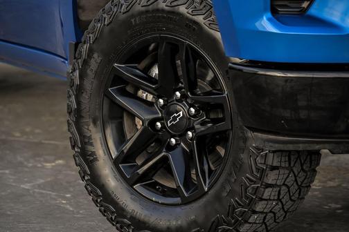 Glacier Blue Metallic 2024 Chevrolet Silverado 1500 LT Trail Boss