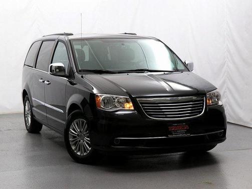 2015 Chrysler Town & Country Touring-L