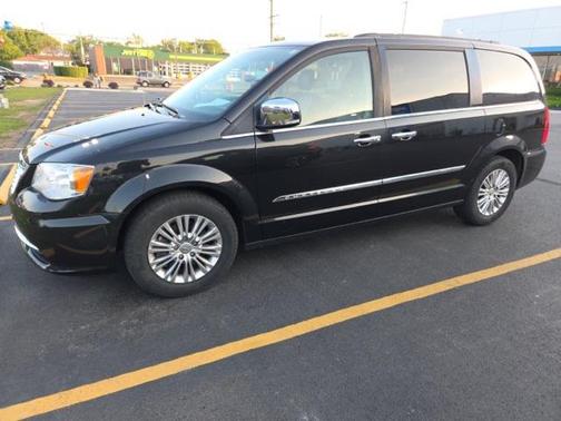 2015 Chrysler Town & Country Touring-L