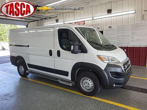 Bright White Clearcoat 2025 RAM ProMaster 2500 Tradesman
