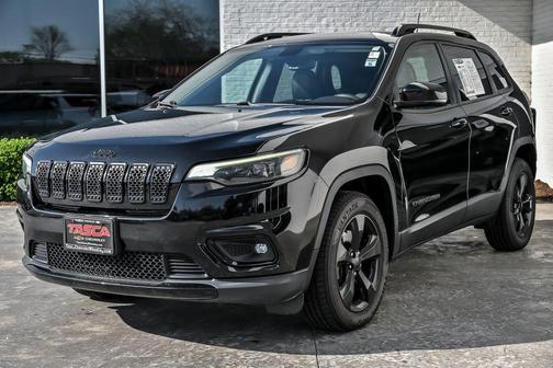 Diamond Black Crystal Pearlcoat 2019 Jeep Cherokee Altitude