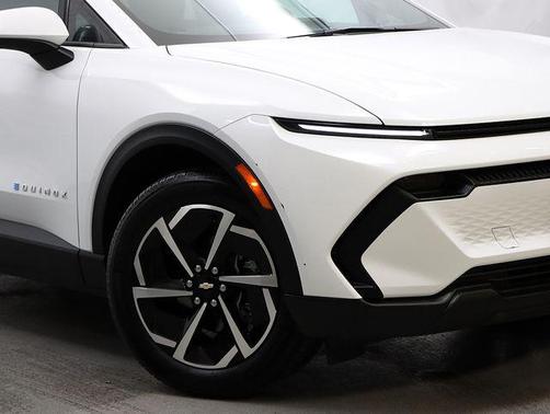 Summit White 2025 Chevrolet Equinox EV LT