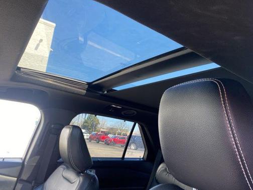 Agate Black Metallic 2022 Ford Explorer ST