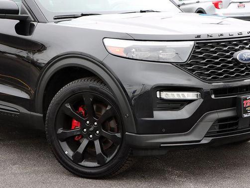 Agate Black Metallic 2022 Ford Explorer ST